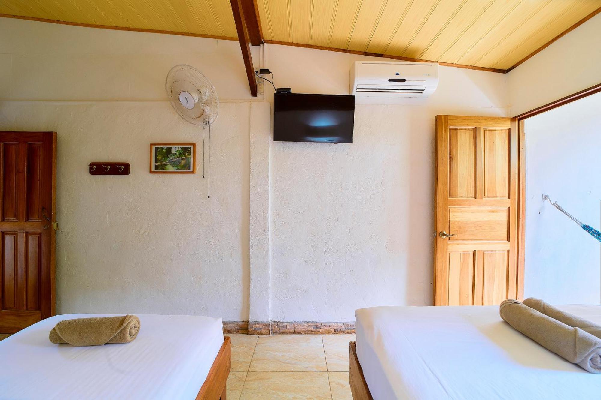 Cabinas Montesol Puerto Viejo de Talamanca 외부 사진